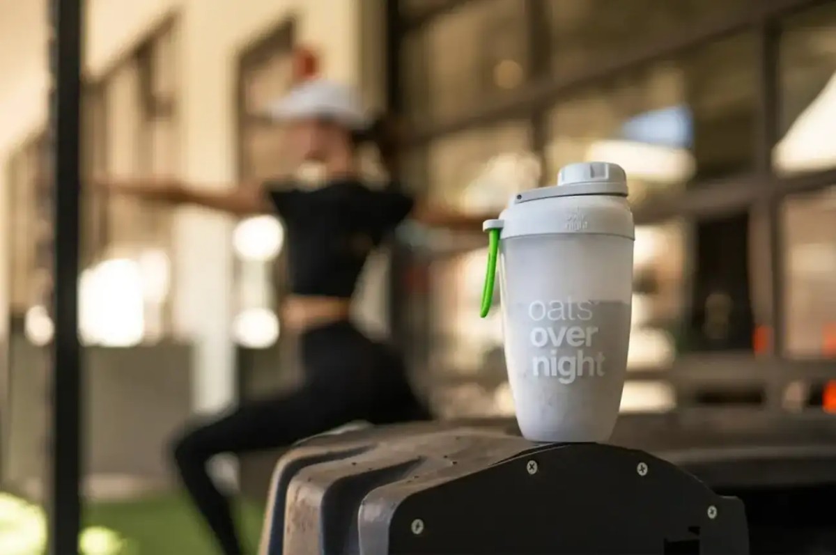 职业赌徒靠玩扑克发财，转卖冷泡燕麦年入2亿美元